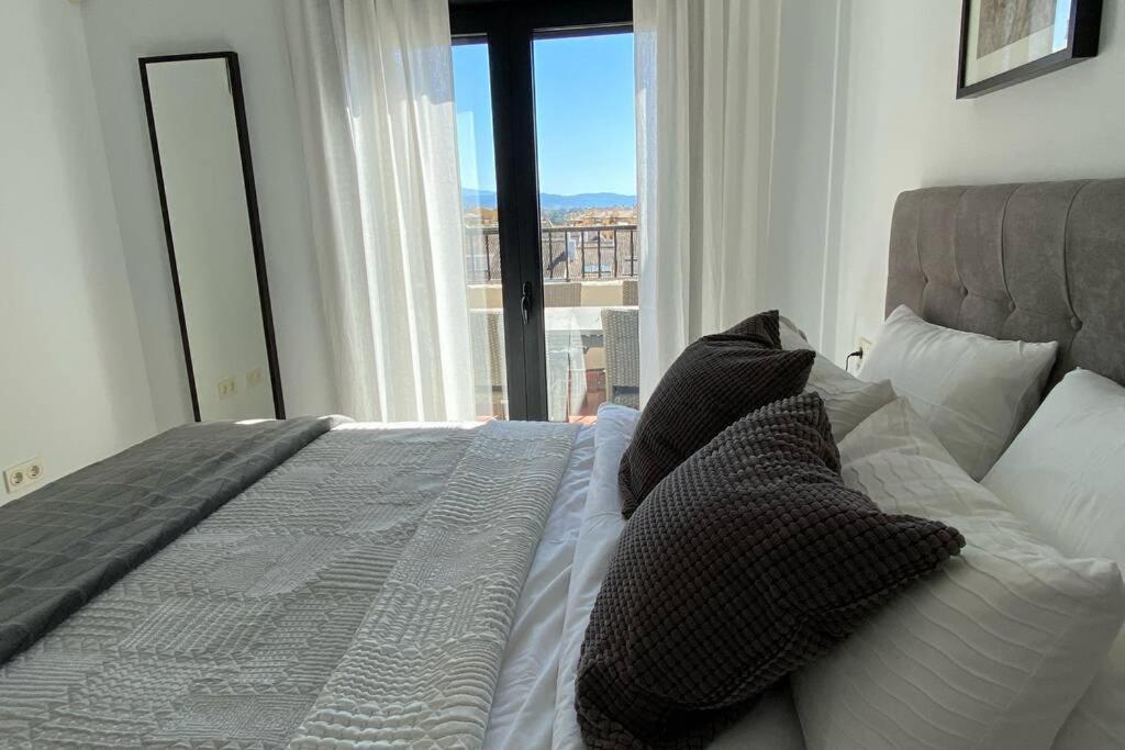 Penthouse With Sea Views In Marbella Apartment Exterior photo