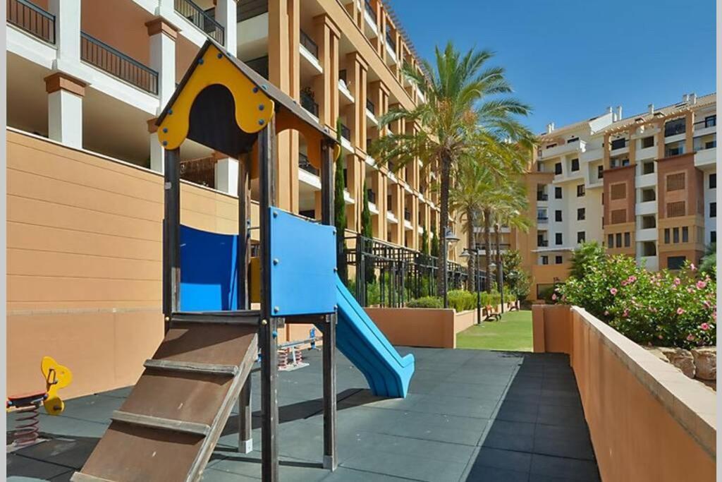 Penthouse With Sea Views In Marbella Apartment Exterior photo
